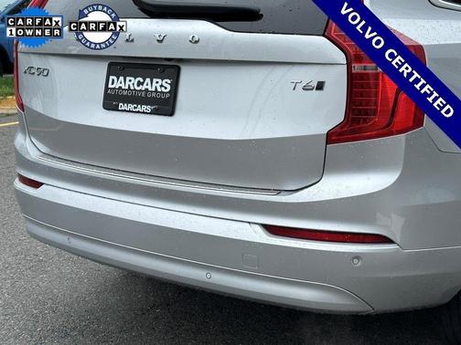 2022 Volvo XC90 T6 Momentum