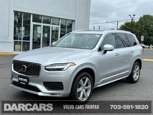 2022 Volvo XC90 T6 Momentum