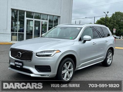 2022 Volvo XC90 T6 Momentum