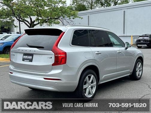 2022 Volvo XC90 T6 Momentum