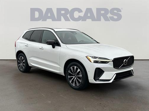 2023 Volvo XC60 B5 Plus Dark Theme