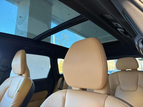 2020 Volvo XC60 T5 Momentum