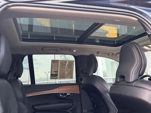 2023 Volvo XC90 B6 Plus 6-Seater