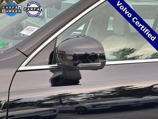 2023 Volvo XC90 B5 Plus