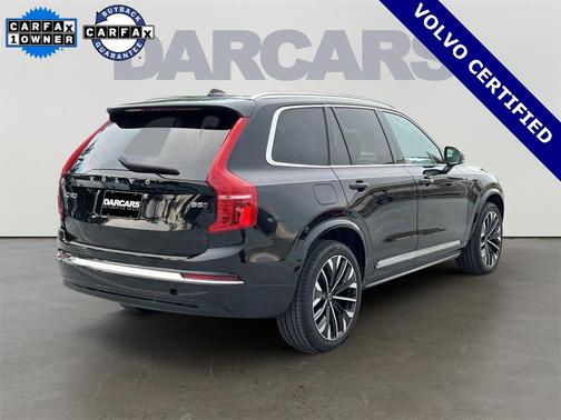 2023 Volvo XC90 B5 Plus