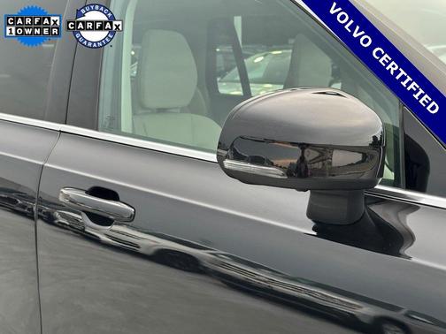 2023 Volvo XC90 B5 Plus
