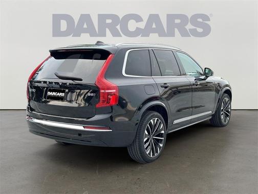2023 Volvo XC90 B5 Plus