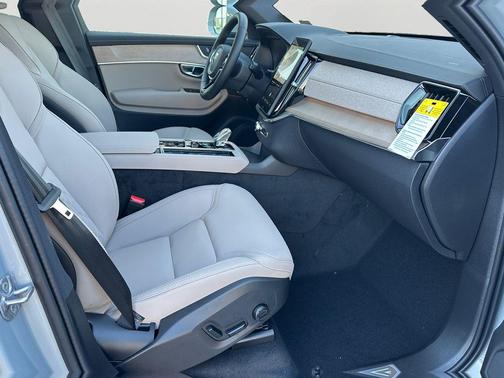 Vapour Grey Metallic 2026 Volvo XC90 Plus, B6 AWD Gas (mild hybrid), Gasoline, Bright, 7 Seats