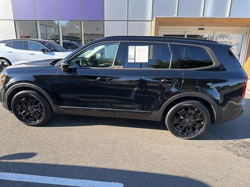 Ebony Black 2022 Kia Telluride SX