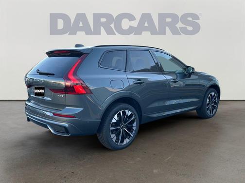Forest Lake 2026 Volvo XC60 Plug-In Hybrid Ultra, T8 AWD Electric/Gasoline, Dark
