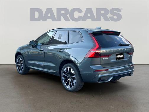 Forest Lake 2026 Volvo XC60 Plug-In Hybrid Ultra, T8 AWD Electric/Gasoline, Dark
