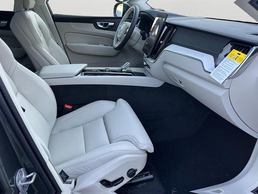 Forest Lake 2026 Volvo XC60 Plug-In Hybrid Ultra, T8 AWD Electric/Gasoline, Dark