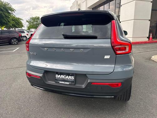 Silver Dawn Metallic 2023 Volvo XC40 Recharge Pure Electric Twin Plus