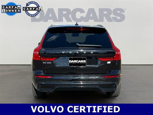 2023 Volvo XC60 Recharge Plug-In Hybrid T8 Ultimate Dark Theme