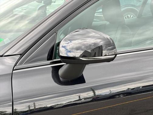2025 Volvo S60 B5 Plus