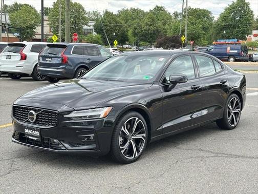2025 Volvo S60 B5 Plus