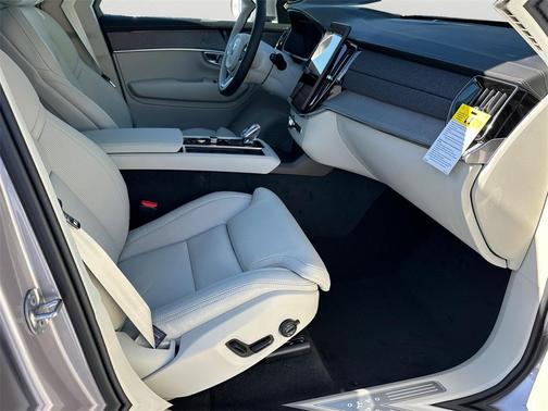 2026 Volvo XC90 B6 Ultra 7-Seater