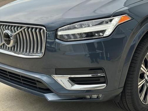 2022 Volvo XC90 T6 Inscription