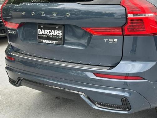 2025 Volvo XC60 Plug-In Hybrid T8 Ultra