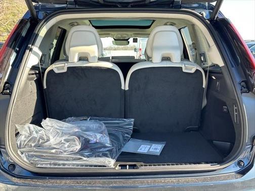 2025 Volvo XC90 B6 Ultra