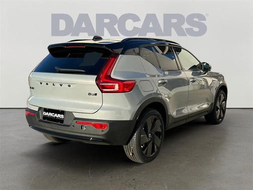 2026 Volvo XC40 B5 Ultra Black Edition