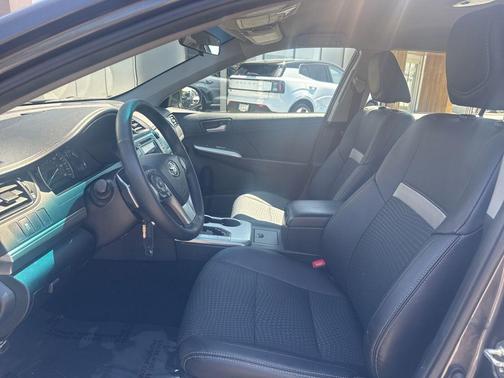 Magnetic Gray Metallic 2014 Toyota Camry SE