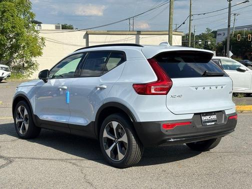 2026 Volvo XC40 B5 Plus