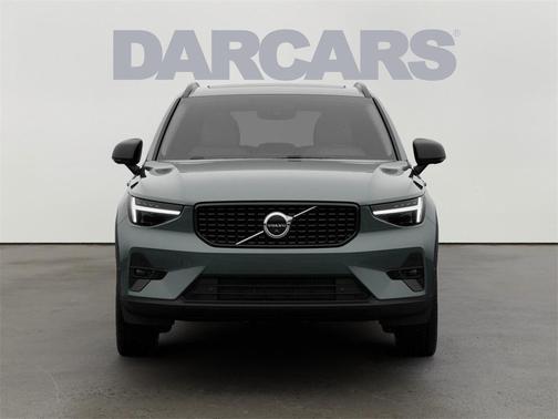 2026 Volvo XC40 Ultra, B5 AWD Gas (mild hybrid), Dark