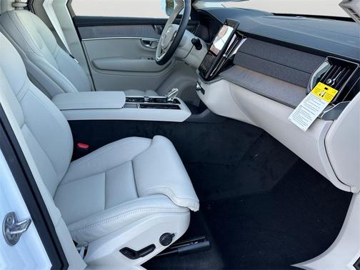 2026 Volvo XC90 B6 Ultra 6-Seater