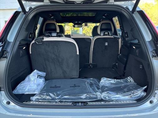 2025 Volvo XC90 B6 Ultra