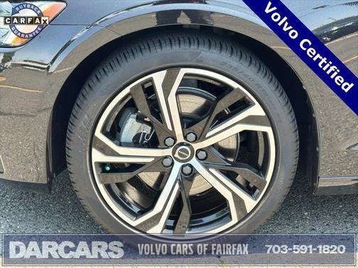 2024 Volvo S60 B5 Plus Dark Theme
