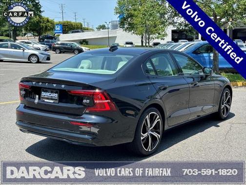 2024 Volvo S60 B5 Plus Dark Theme