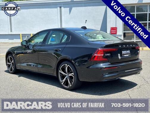 2024 Volvo S60 B5 Plus Dark Theme