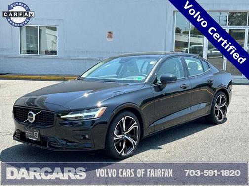 2024 Volvo S60 B5 Plus Dark Theme