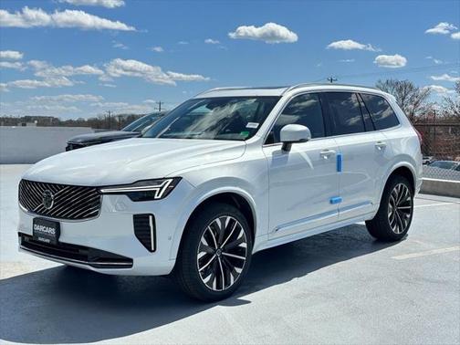 2025 Volvo XC90 B6 Plus 7-Seater