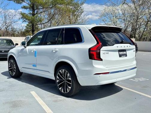 2025 Volvo XC90 B6 Plus 7-Seater