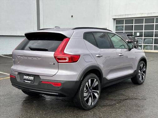 2026 Volvo XC40 B5 Ultra