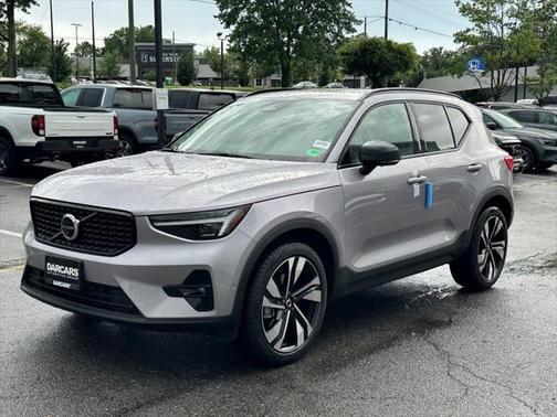 2026 Volvo XC40 B5 Ultra