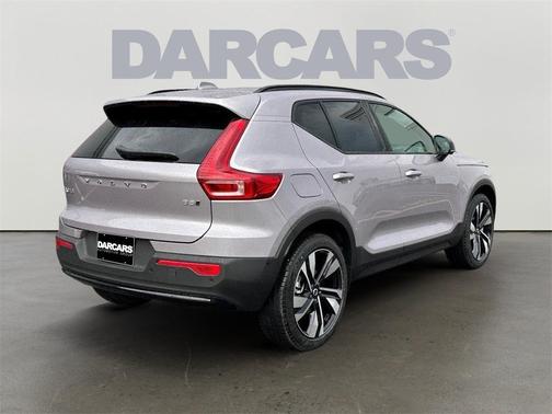 2026 Volvo XC40 B5 Ultra