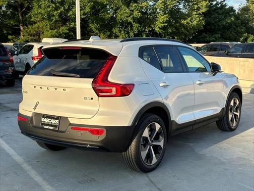 2025 Volvo XC40 Plus Dark Theme