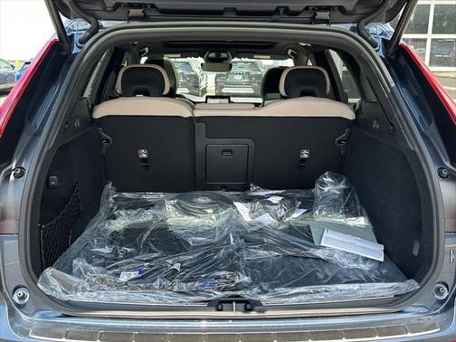 2026 Volvo XC60 Plug-In Hybrid T8 Plus