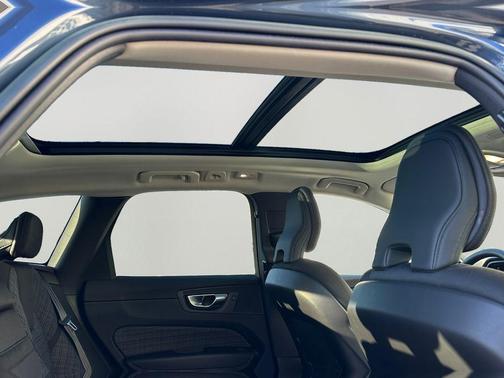 2023 Volvo XC60 B5 Core