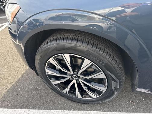 2023 Volvo XC60 B5 Core