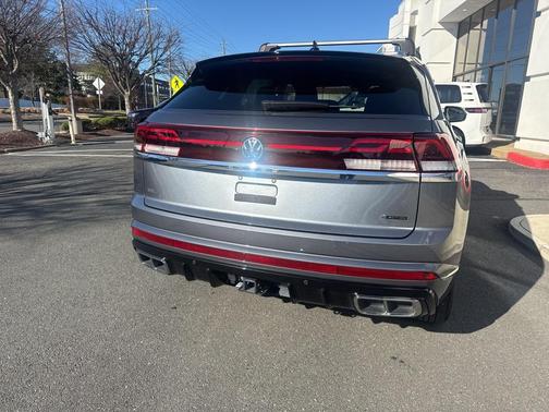 2024 Volkswagen Atlas Cross Sport 2.0T SEL