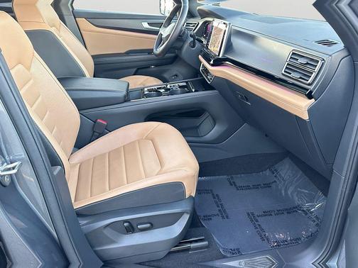 2024 Volkswagen Atlas Cross Sport 2.0T SEL