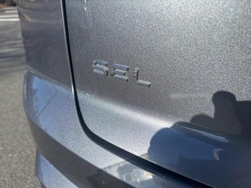 2024 Volkswagen Atlas Cross Sport 2.0T SEL