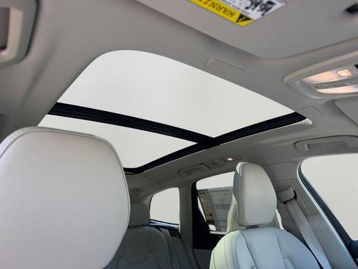 Forest Lake 2026 Volvo XC60 B5 Ultra