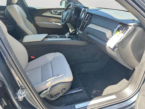 Denim Blue Metallic 2026 Volvo XC60 B5 Plus