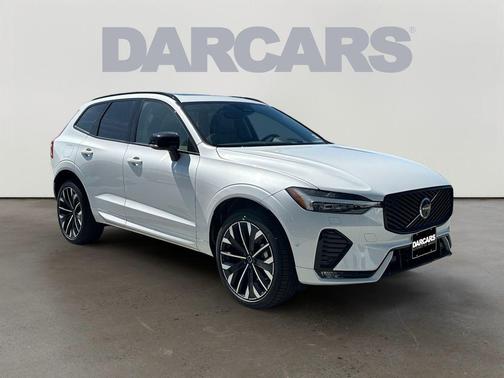 Crystal White Metallic 2026 Volvo XC60 B5 Ultra