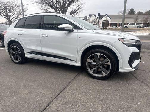 2023 Audi Q4 e-tron Prestige 50 quattro